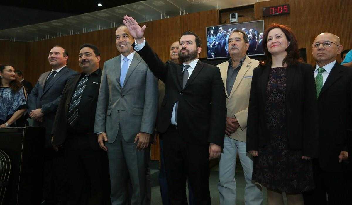 ¿La elección del magistrado anticorrupción en NL no fue en automático como dice el líder de la fracción priista? 1 2018032308