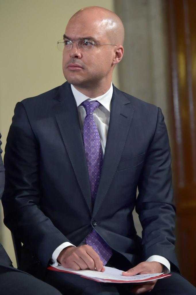 funcionarios-david-leon-verificado