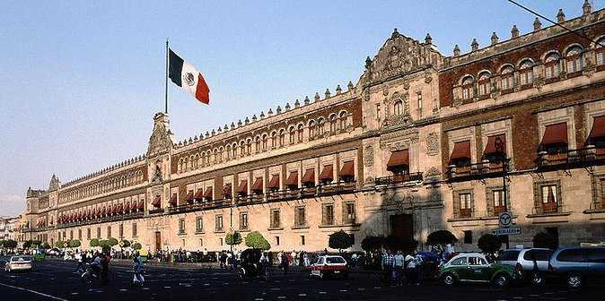 4° año de AMLO: Lo cierto, falso y engañoso de su discurso en el Zócalo 7 palacio nacional