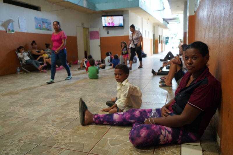 Las mujeres migrantes se vuelven responsables de su propia seguridad mientras se encuentran en tránsito por México. Foto: Alicia Fernández.