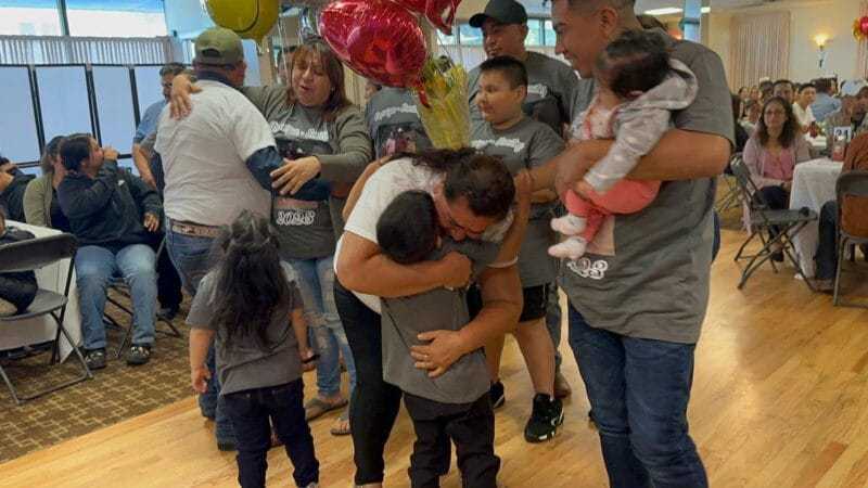 Los programas de reunificación familiar deben ser transparentes y justos. En esta segunda parte de nuestro reportaje abordamos el caso de Nueva Visión, un caso lleno de quejas y costos ocultos.