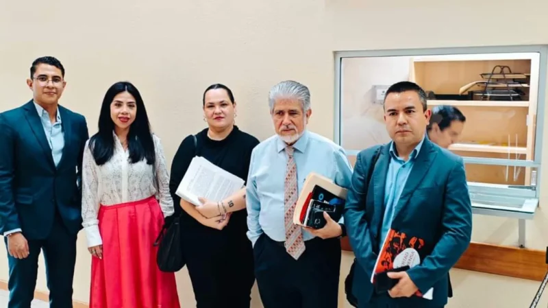 large periodistas 70265cb192