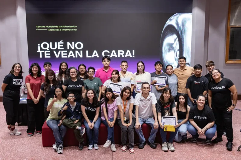 54877143312 f9f759a756 b