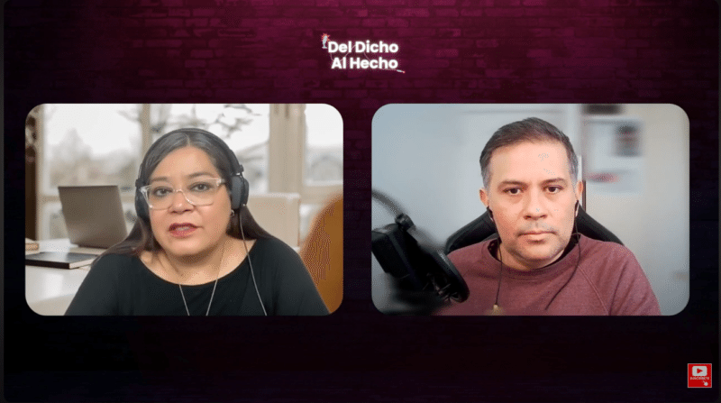 Daniela Mendoza y Adrián González en el podcast Del Dicho al Hecho