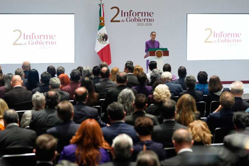 Lo cierto, falso y engañoso del 2º Informe de Gobierno de Claudia Sheinbaum 1 La presidenta de México, Claudia Sheinbaum, pronuncia su informe de gobierno en el Palacio Nacional de la Ciudad de México, el martes 1 de septiembre de 2026. (Foto AP/Fernando Llano)